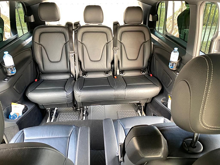 Mercedes V class V250 с водителем